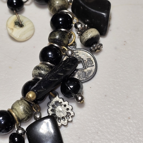 Vintage Handmade Asian Amulet Beaded Bracelet - Picture 3 of 4